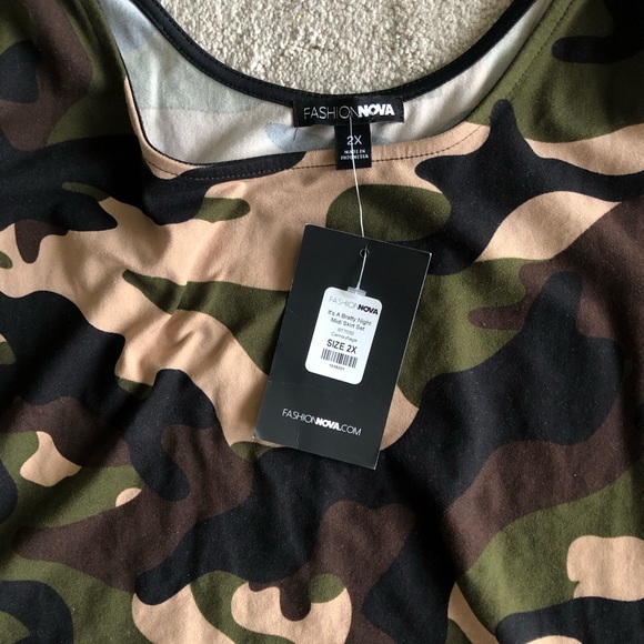 Fashion Nova 2 Piece Set - Picture 2 of 3